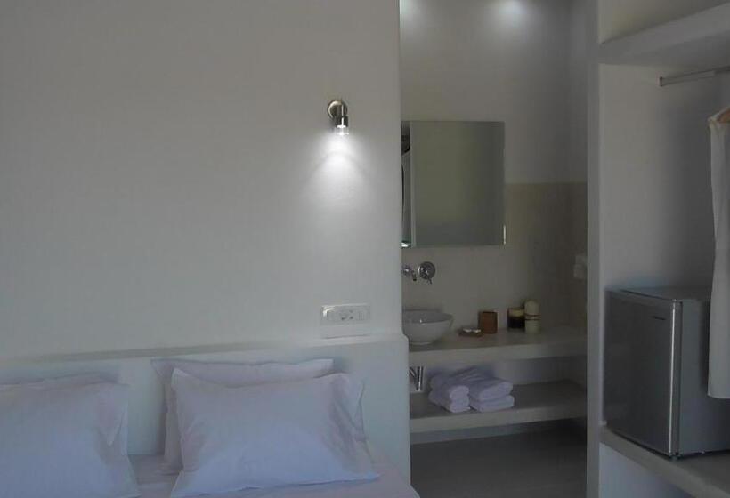 Standardzimmer mit Poolblick, Daylight