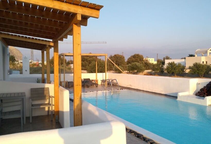 Standardzimmer mit Poolblick, Daylight