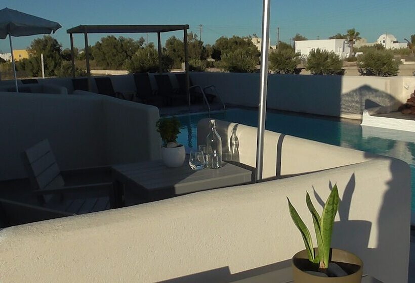 Standardzimmer mit Poolblick, Daylight