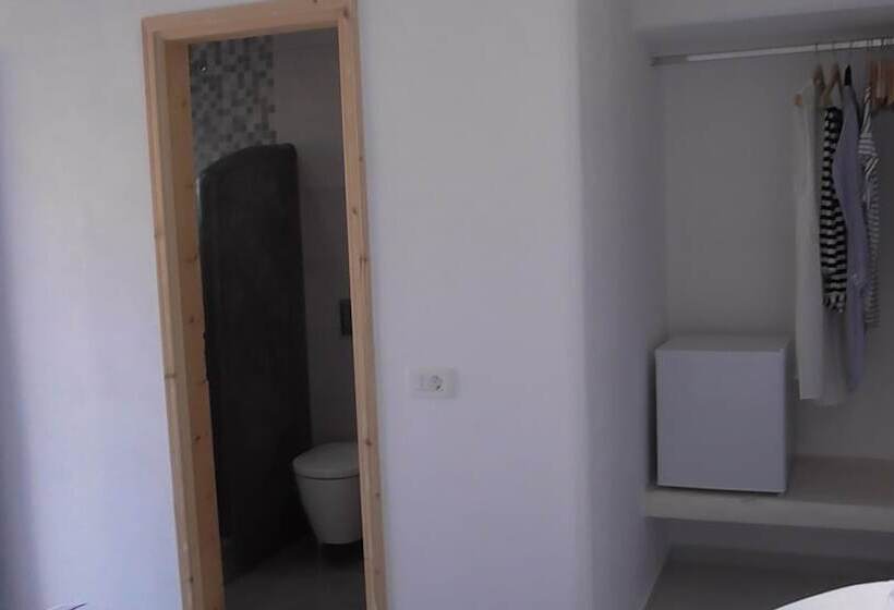 Standardzimmer mit Poolblick, Daylight