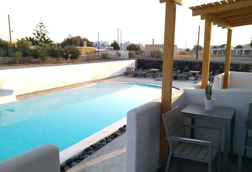 Standardzimmer mit Poolblick, Daylight