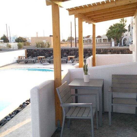 Standardzimmer mit Poolblick, Daylight