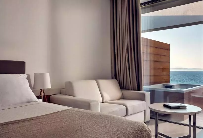 Suite with Hot Tub