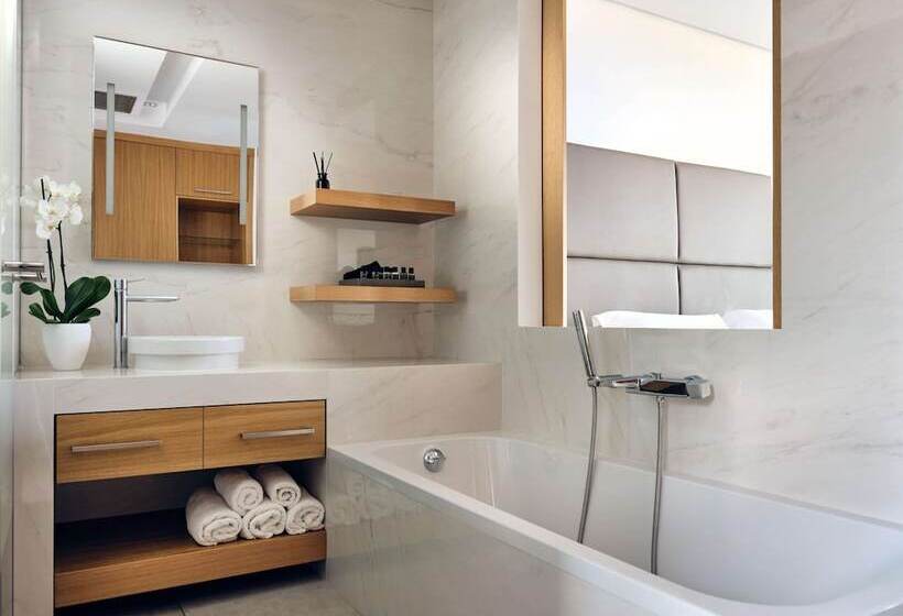 سوییت با چشمانداز دریا, Lesante Blu, a member of The Leading Hotels of the World