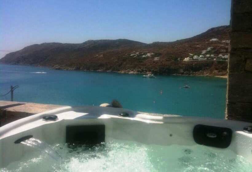 בית, 4 חדרי שינה, Sea Side Studios & Houses