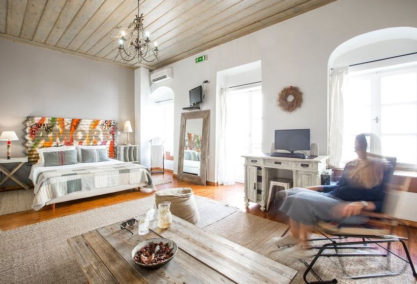 Полулюкс, Amymone And Adiandi