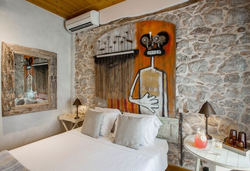 Номер Economy, Amymone And Adiandi