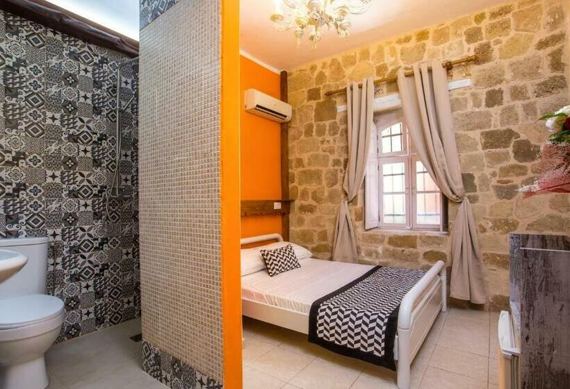 اتاق استاندارد, Attiki