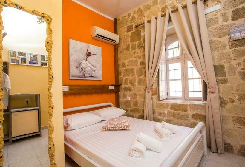 اتاق استاندارد, Attiki