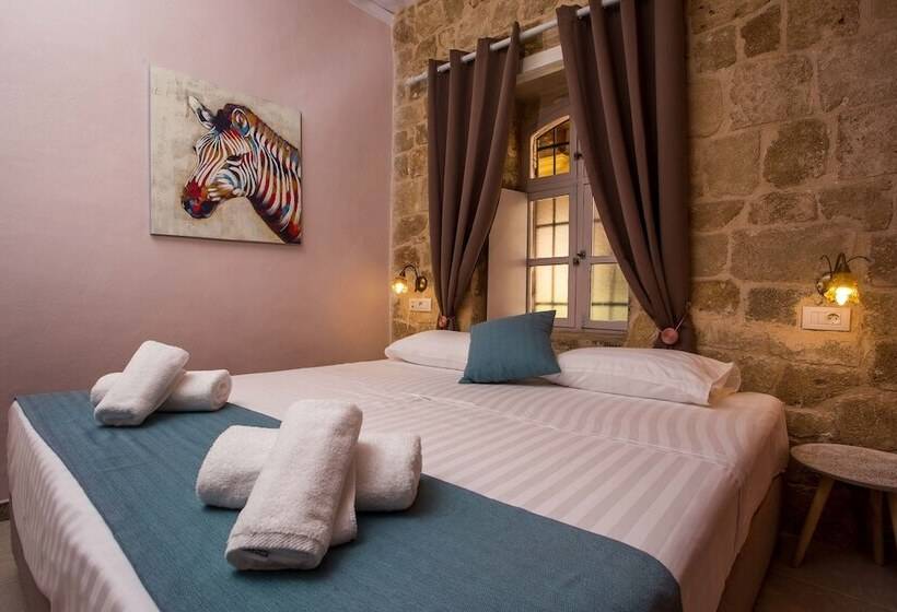 اتاق استاندارد, Attiki