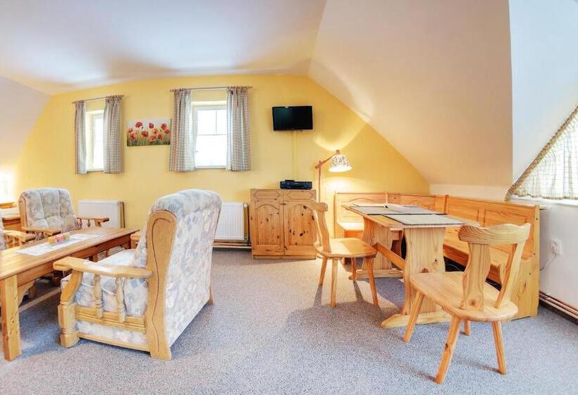 סטודיו משפחתי, Dvůr Pohody