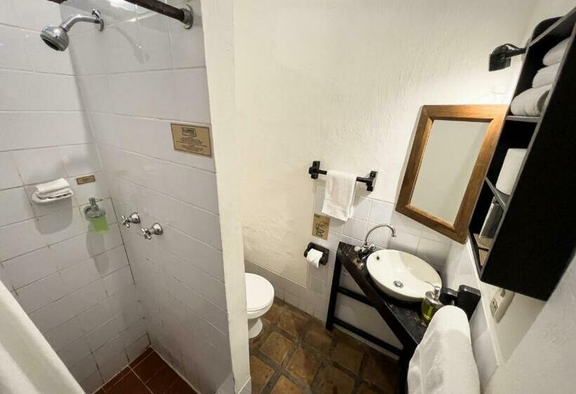 Номер Стандарт, El Albergue Ollantaytambo