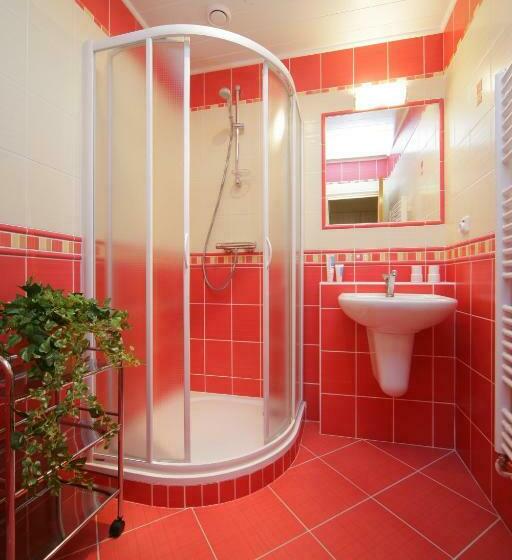 חדר סטנדרט לארבעה, Elisabeth Pension