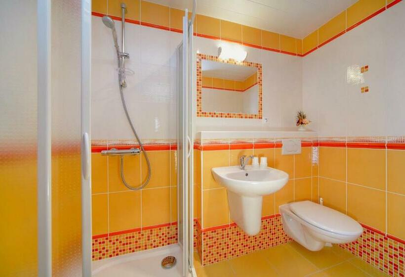 חדר סטנדרט לשלושה, Elisabeth Pension