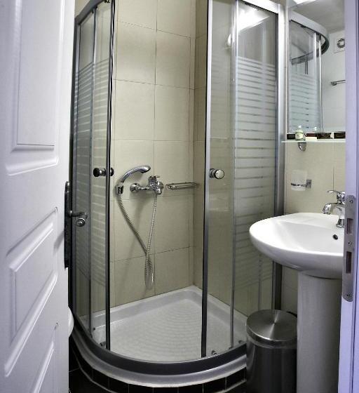 Budget Enkeltværelse, Isioni Pension