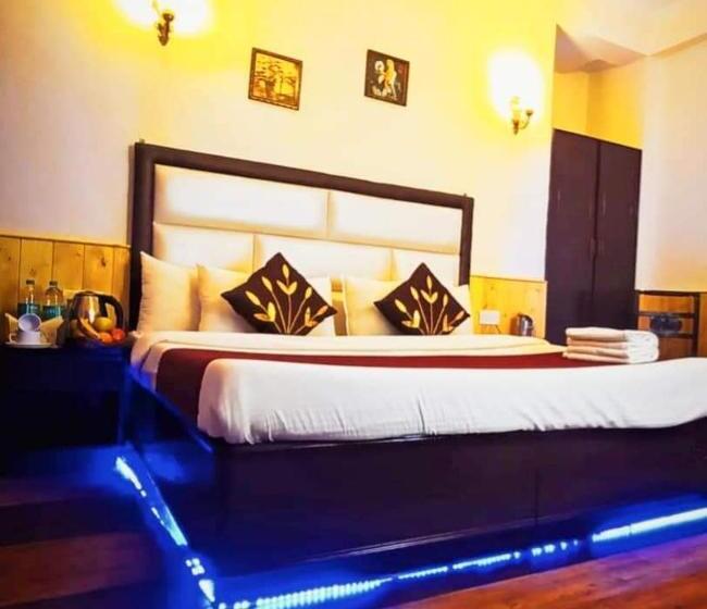 غرفة ديلوكس, Kalinga Intercontinental