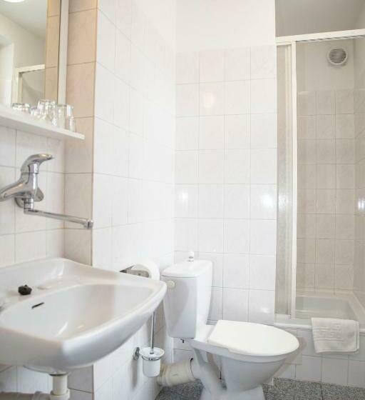 Standardrum, Lomnice