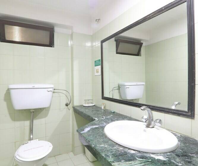 수피리어 룸, Mohan