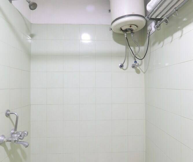 수피리어 룸, Mohan