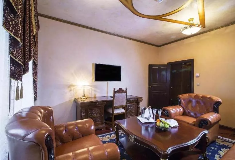 スイート, Rubezahl Marienbad Luxury Historical Castle Hotel & Golf Castle Hotel Collection