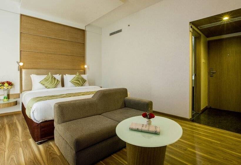Номер Superior, Tulip Bangalore