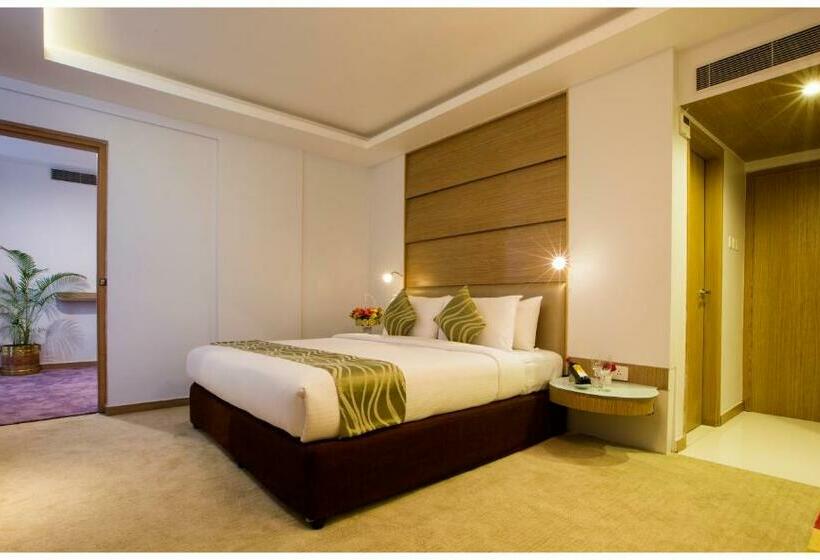 Номер Deluxe, Tulip Bangalore