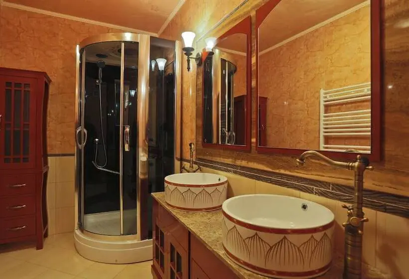 سوئیت رویال, Rubezahl Marienbad Luxury Historical Castle Hotel & Golf Castle Hotel Collection