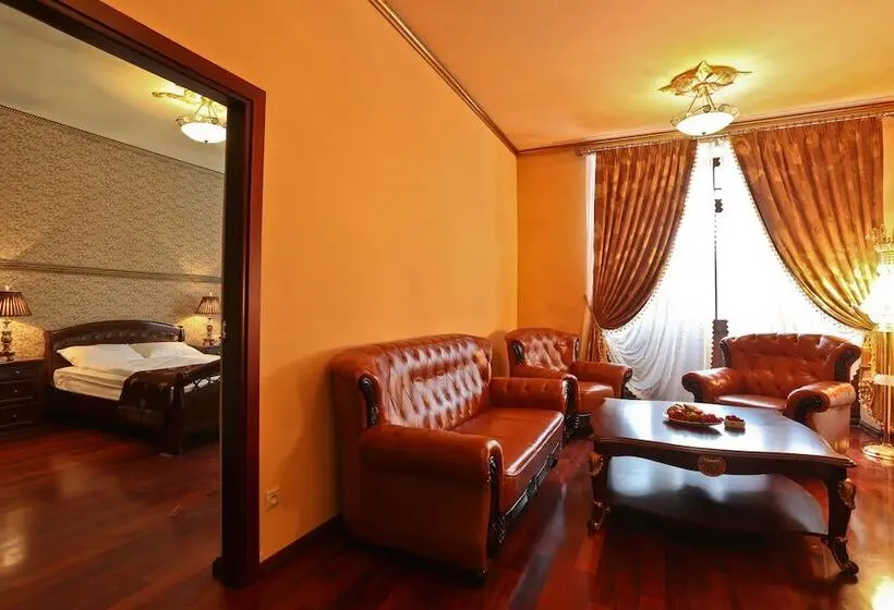 سوییت, Rubezahl Marienbad Luxury Historical Castle Hotel & Golf Castle Hotel Collection