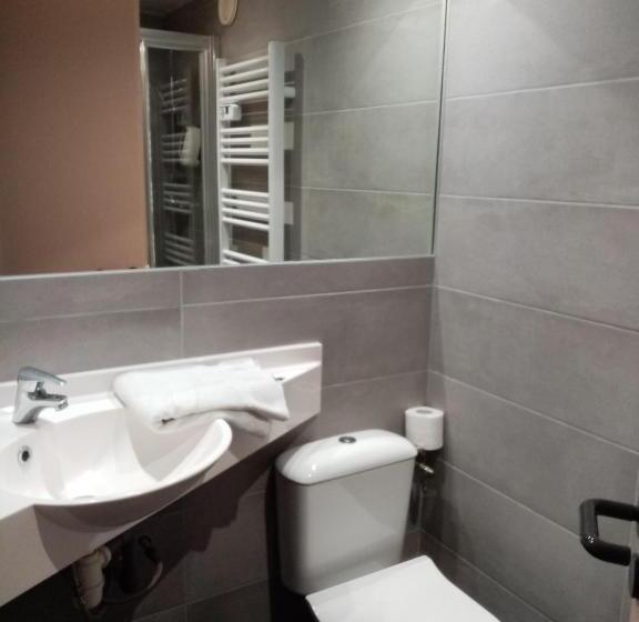 Номер Стандарт, Brit Hotel St Quentin/nord