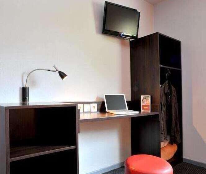 Номер Комфорт, Brit Hotel St Quentin/nord