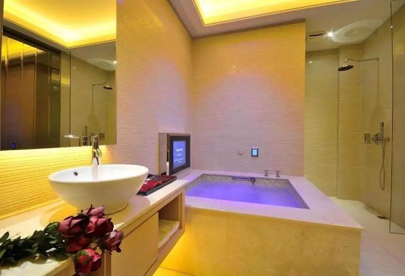 اتاق اکونومی, Hea Duenn Motel