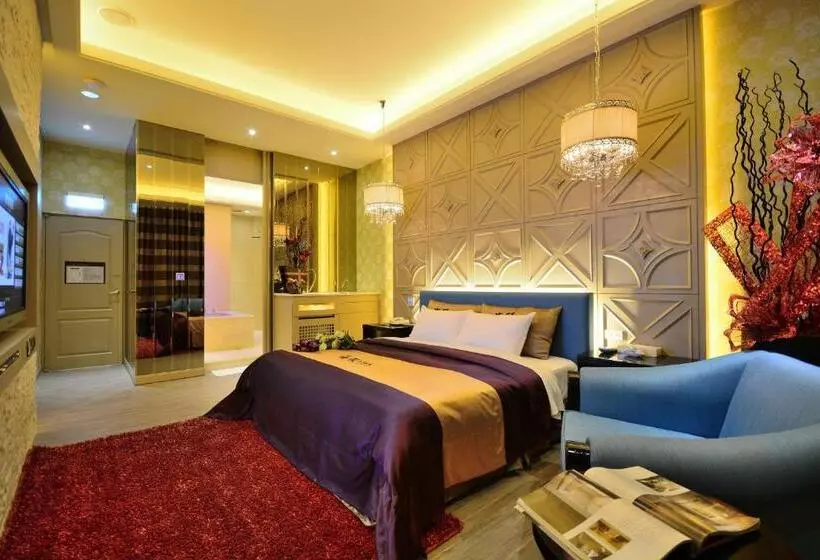 اتاق اکونومی, Hea Duenn Motel
