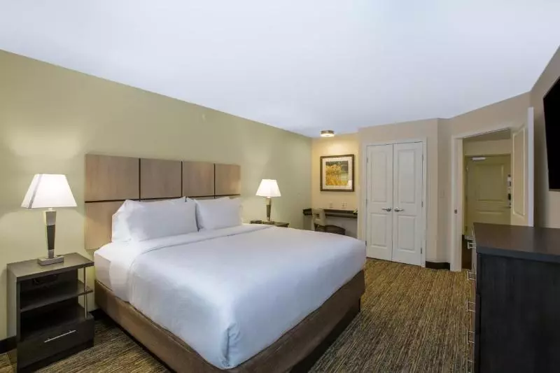 Standard-studio King-vuode, Candlewood Suites Omaha Millard Area, An Ihg