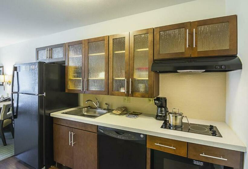 Номер Стандарт Адаптированный для Инвалидов, Candlewood Suites   Pensacola   University Area, An Ihg