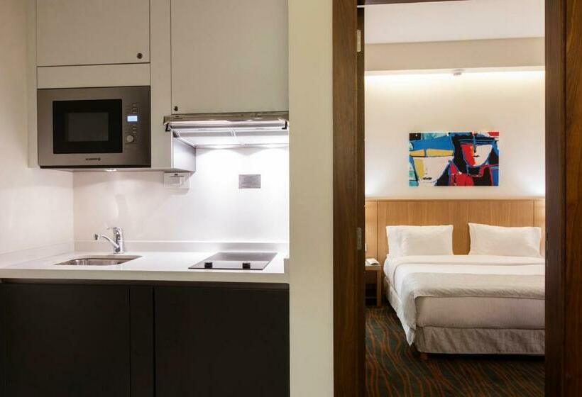 سوییت لوکس, Citea Apart