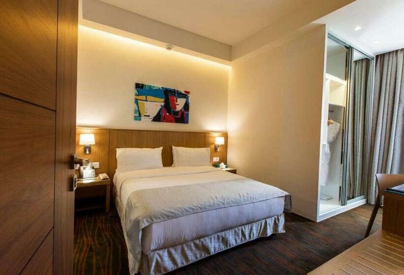 سوییت لوکس, Citea Apart