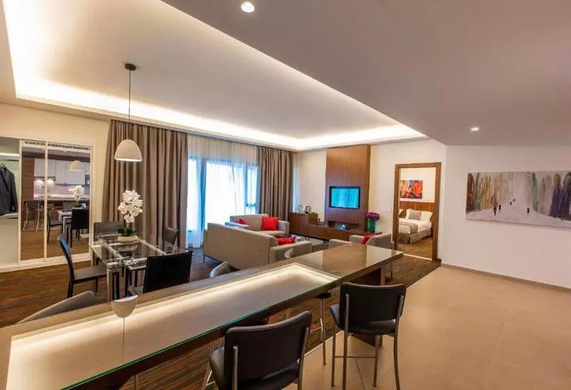 سوئیت با تخت بزرگ, Citea Apart