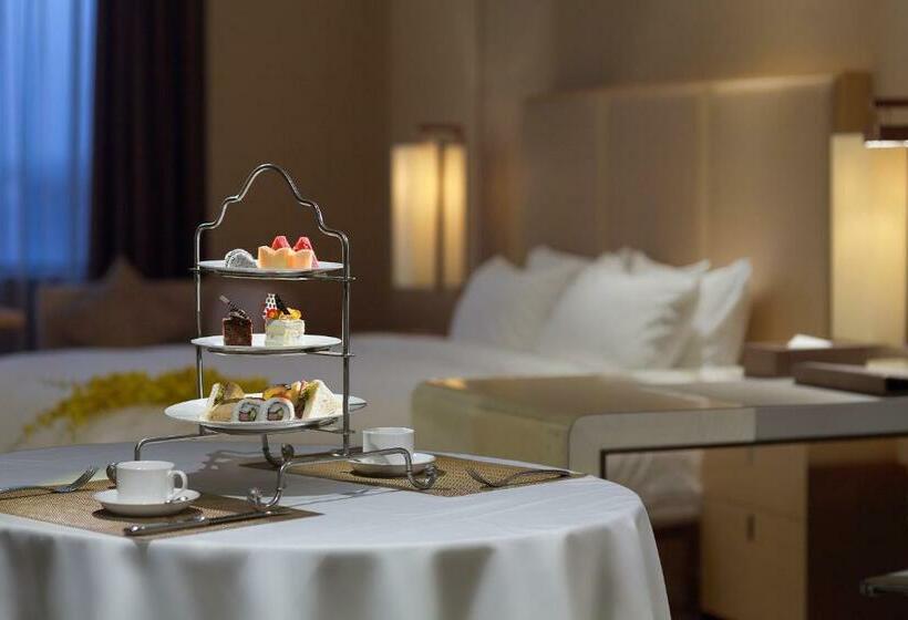 Deluxe Room King Size Bed, Gallery F