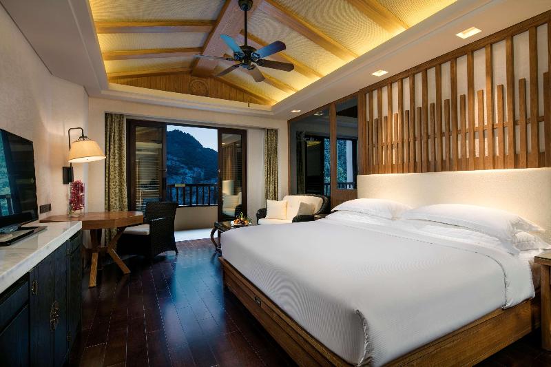 Стандартный Номер Кровать Кинг, Hilton Sanqingshan Resort