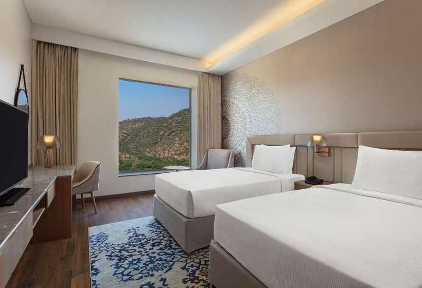 חדר סטנדרט נוף להרים, Hilton Sanqingshan Resort