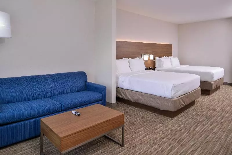 Suite Queen Bed, Holiday Inn Express & Suites Siloam Springs, An Ihg