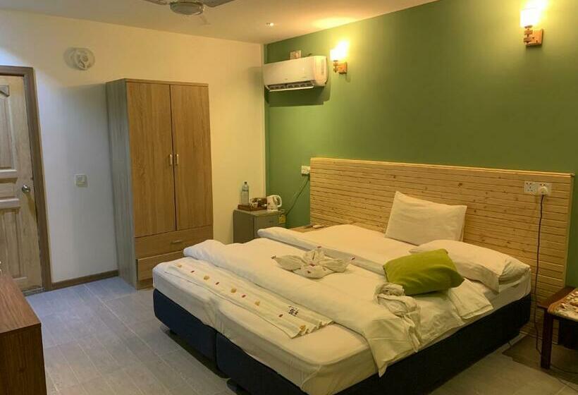 اتاق لوکس, Koimala