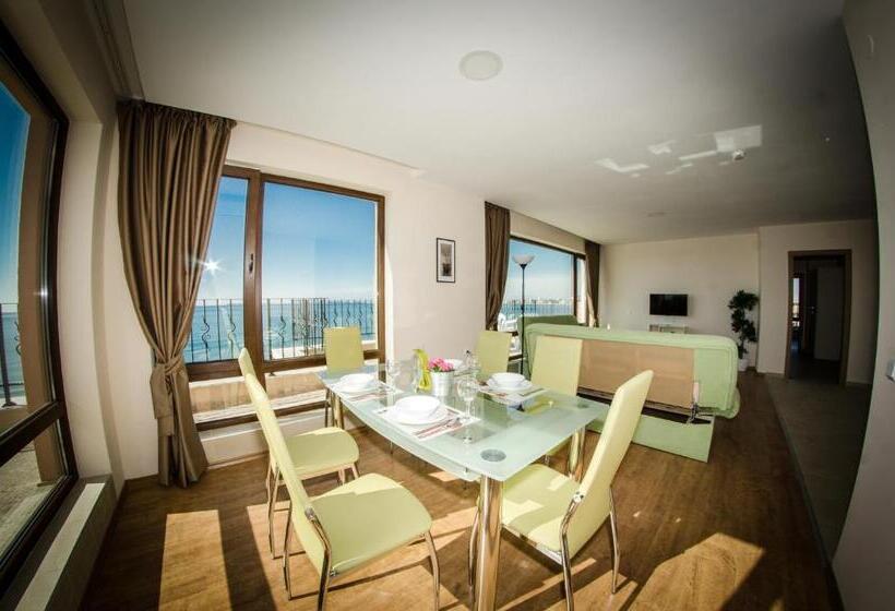 발코니가 있는 2 베드룸 아파트, Premier Fort Beach