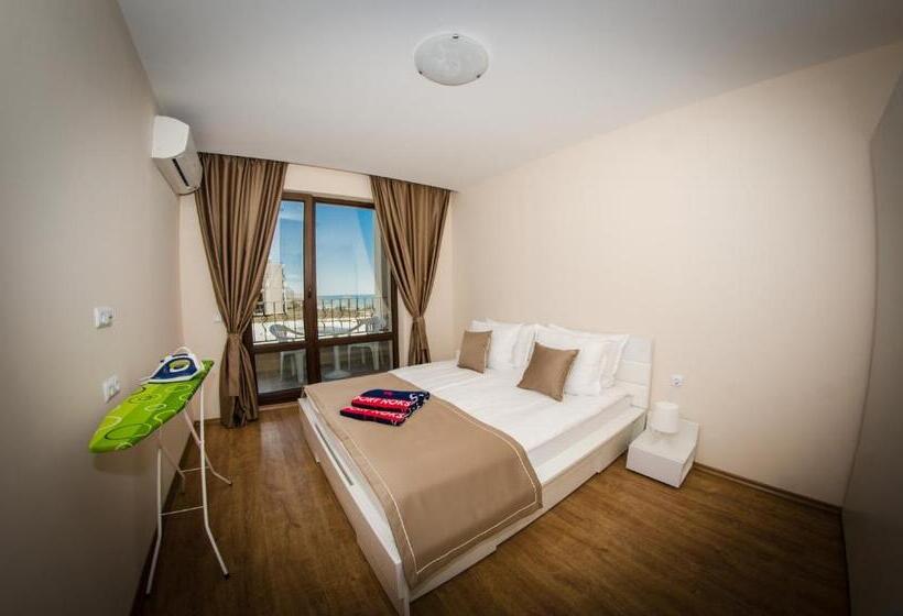 דירה בת חדר שינה 1 עם מרפסת, Premier Fort Beach