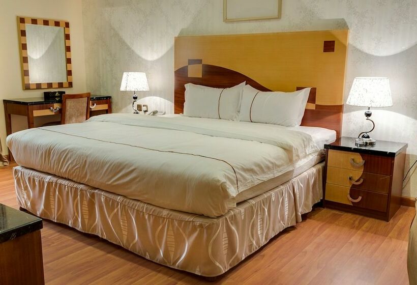 סוויטת ג'וניור, Renz