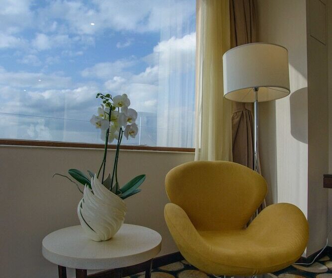 Superior-huone, The Concord Hotel & Suites