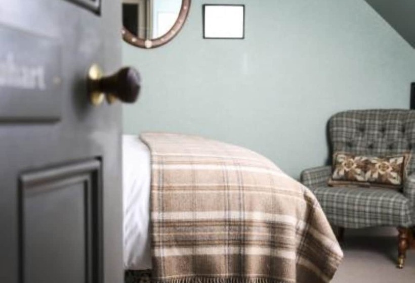 غرفة كلاسيكية, The Loch Lomond Arms