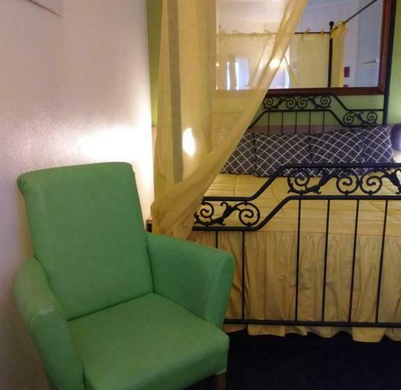 Номер Стандарт, Kyriad Direct Macon Sud