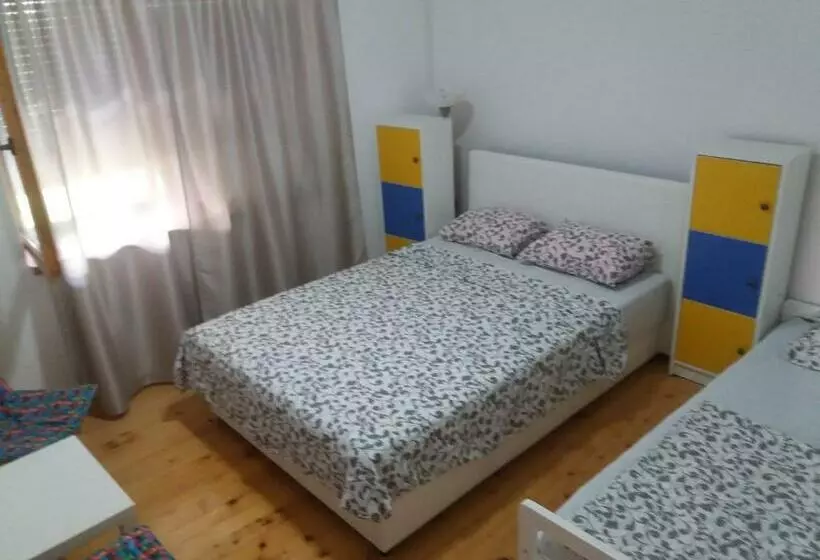 اتاق استاندارد, Mostar Downtown Hostel