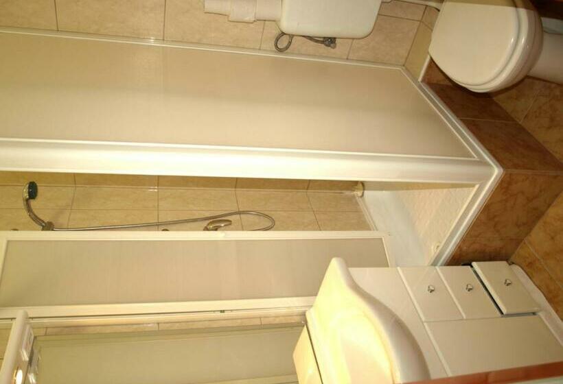 标准间, Pension Gross